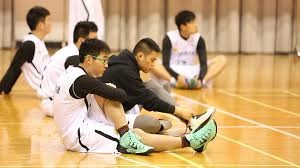 在上海旅游的奇塔迪尼重返海港俱乐部，拜访昔日教练和队友