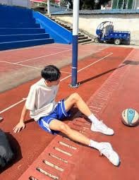 扬科维奇：我和邵佳一很早就认识，他兼具中欧足球特质