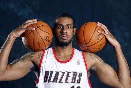 同样亮眼 同样亮眼