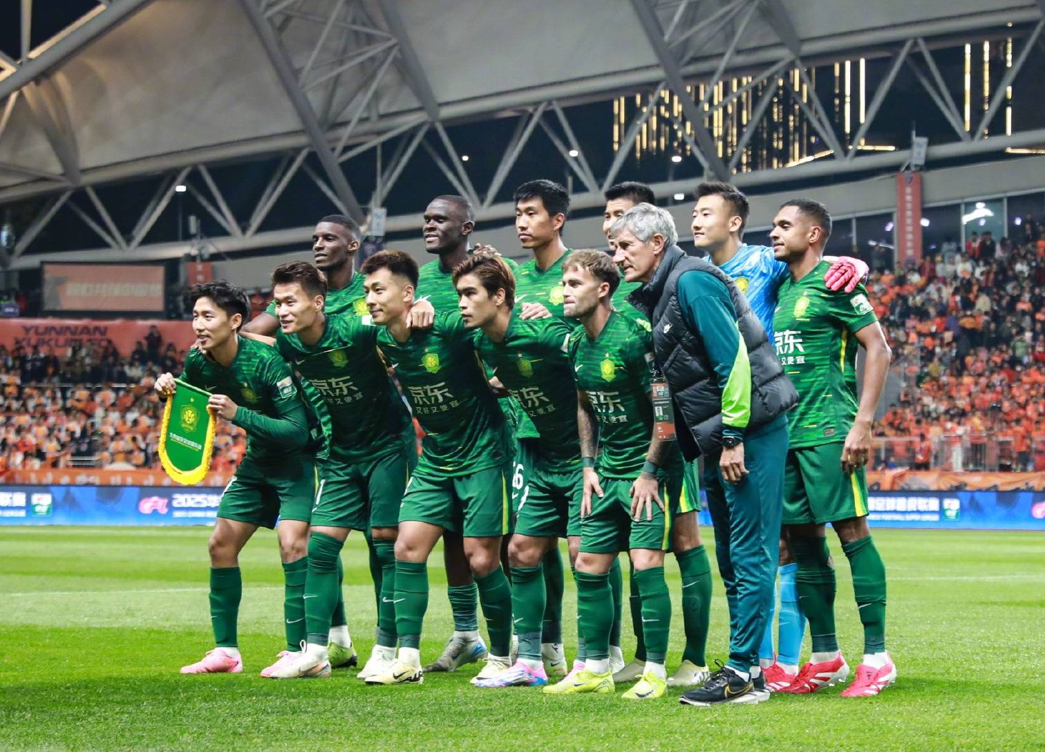 出极大的兴 出极大的兴