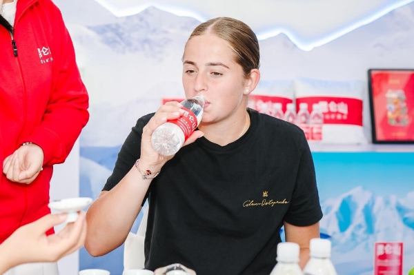 而字母哥的 而字母哥的